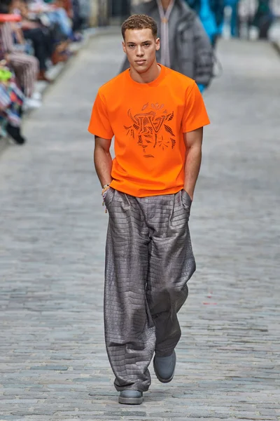 Look 31
